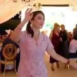 ombudsman-ramiz-mehdiyevin-nevesinin-toyunda-bele-reqs-edirdi-8211-video