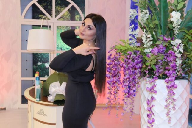 Şəbnəm: Mənə baxıb düzgün geyim və davranış öyrənsinlər Şəbnəm: Mənə baxıb düzgün geyim və davranış öyrənsinlər