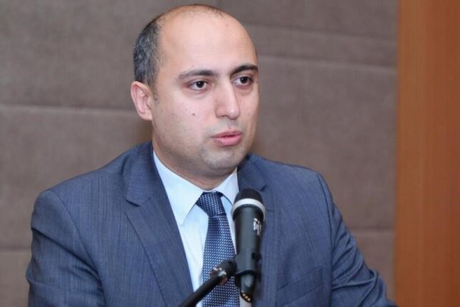 “Bütün ölkədə saathesabı işləyən bircə müəllimlərdir”