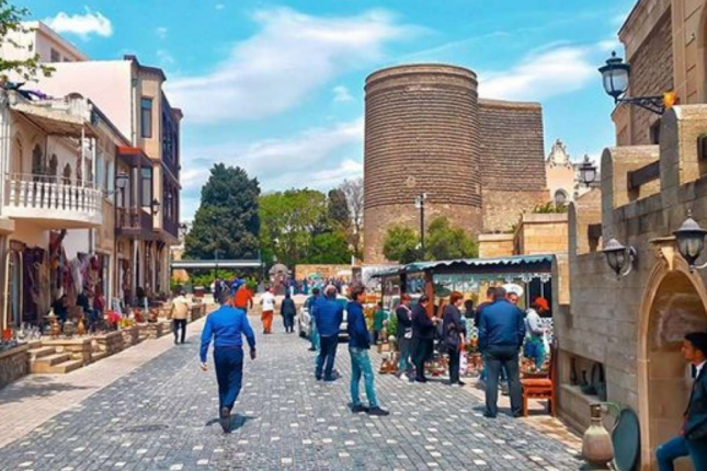 Bölgələr Bakıya uduzur