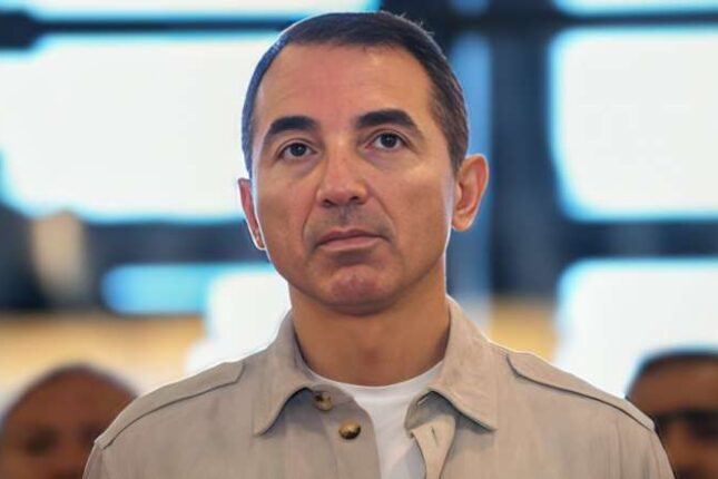 Əhmədzadənin xanımı ölkəni tərk etdi – FOTO