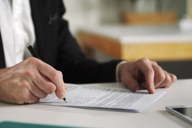 Vəfat edən şəxsin yığılıb qalan pensiya kapitalının aqibəti necə olacaq? (VİDEO) Vəfat edən şəxsin yığılıb qalan pensiya kapitalının aqibəti necə olacaq? (VİDEO)