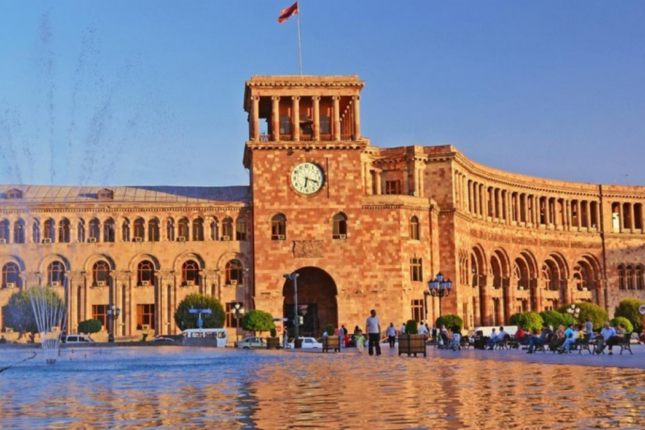 İrəvan iddialarından geri çəkilməyib 