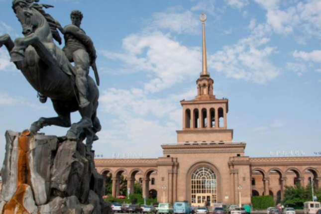 “Ermənistanın təhlükəsizlik problemi havadan asılıdır”