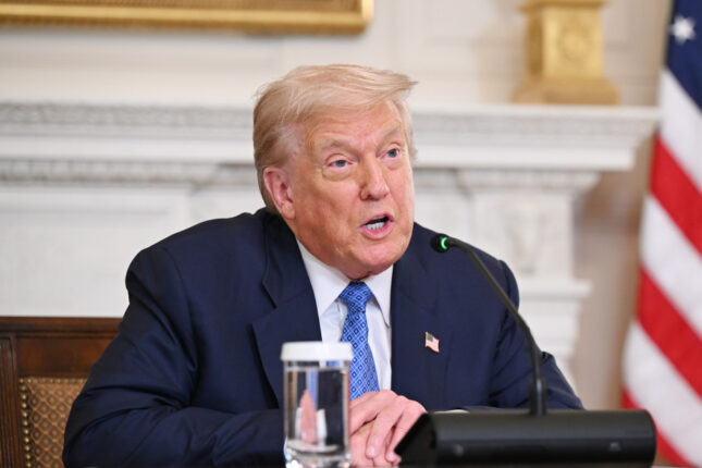 Tramp Zəngəzur dəhlizindən danışdı Tramp Zəngəzur dəhlizindən danışdı