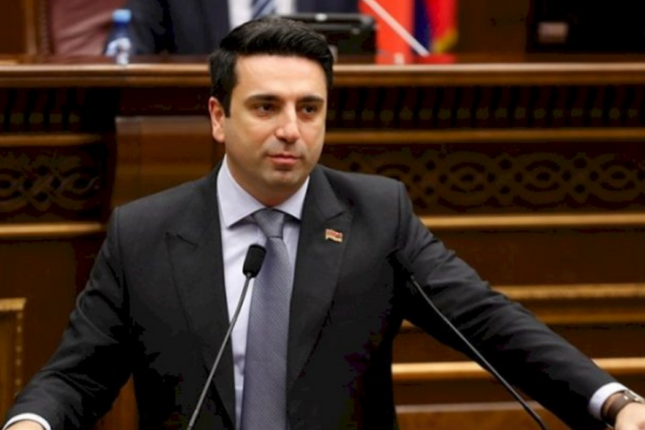 Simonyan: “Bakıya səfər etməyə hazıram”