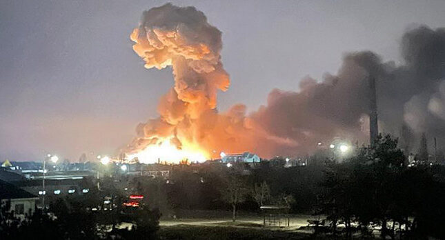 Kiyevə kütləvi hücum edilib Kiyevə kütləvi hücum edilib