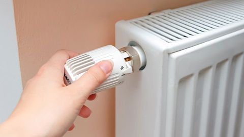 Evdə istilik sistemi günboyu işləsinmi? – Mütəxəssislər qənaətli yolu açıqladı Evdə istilik sistemi günboyu işləsinmi? – Mütəxəssislər qənaətli yolu açıqladı