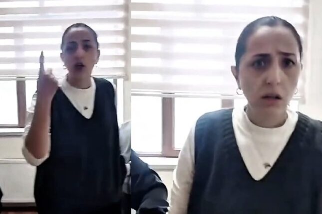 Autizmli uşağı təhqir edən müəlliməşiddətli töhmət verildi – VİDEO Autizmli uşağı təhqir edən müəlliməşiddətli töhmət verildi – VİDEO