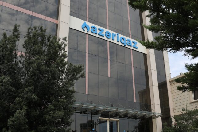 “Azəriqaz”da kadr dəyişikliyi ilə bağlı QALMAQAL – FOTO “Azəriqaz”da kadr dəyişikliyi ilə bağlı QALMAQAL – FOTO