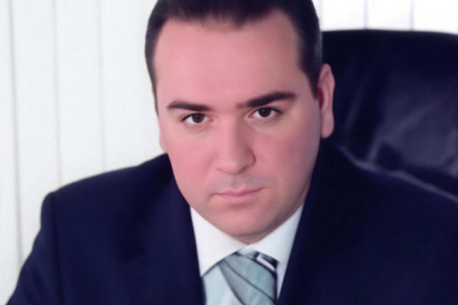 Mehdiyevin oğlu da ev dustağı edildi: Ölkədən çıxışına da qadağa qoyulub