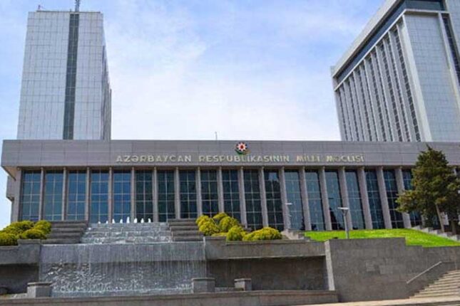 Yaşayış minimumu və ehtiyac meyarı ilə bağlı qanun layihələri II oxunuşda qəbul edildi