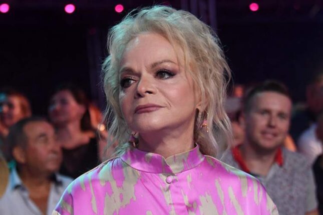 Dələduzluğa məruz qalan Larisa Dolinadan pul tələb olunur Dələduzluğa məruz qalan Larisa Dolinadan pul tələb olunur