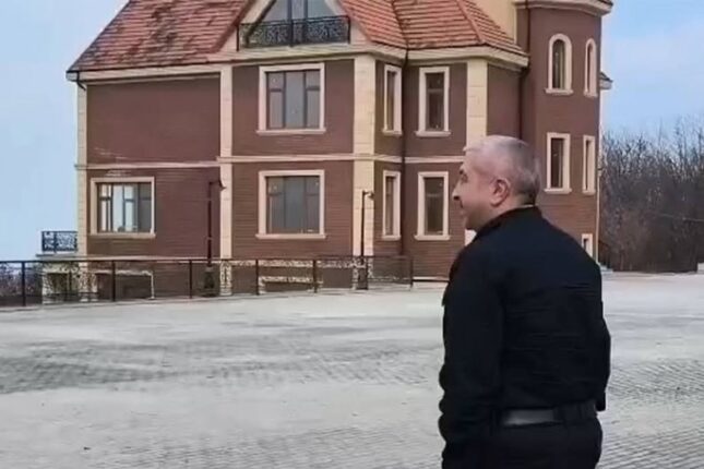 Ramiz Mehdiyevin Şabrandakı villası: Sabiq deputat “makler” oldu – VİDEO